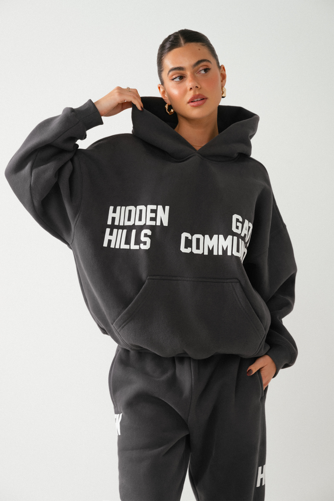 新品タグ付きhouse on the hill Sweatshirt 100 GATED-COMMUNITY-HOODIE-DARK-